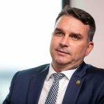 Flávio Bolsonaro propõe PEC que acaba com reeleição para presidente da República