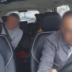 Assaltante quebra vidro de táxi e tenta assaltar casal no Centro de SP; veja vídeo