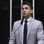 De forma unânime, TRE-MG nega ações para cassar mandato de Nikolas