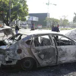 México vive onda de violência após morte do narcotraficante “El Mencho”. Veja vídeo