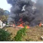 Avião militar cai na Colômbia com mais de 120 soldados a bordo