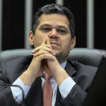 Alcolumbre ‘segura’ 18 indicações de embaixadores