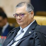 Laudo atesta que Dino votou em ação dele mesmo contra ex-senador