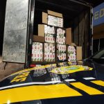 PRF apreende 20 mil maços de cigarros em Água Clara (MS)