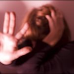 Justiça da Suécia pede 10 anos de prisão a acusado de prostituir esposa com 120 homens