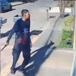 Homem ameaça ex com facão e é morto a tiros pelo atual da mulher. Veja vídeo