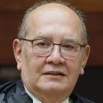Gilmar Mendes é encurralado e cobrado por brasileiros nas ruas de Lisboa