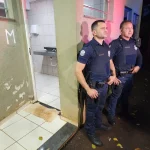 Casal de idosos é flagrado fazendo sexo em banheiro público