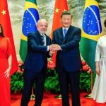 Hostil ao governo dos EUA, Lula abaixa cabeça para o tarifaço chinês de 67%