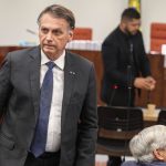 Bolsonaro não cometeu crime em caso de arma apreendida, diz PCDF