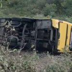 Ônibus com romeiros tomba e deixa mortos e feridos