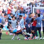 Atletas e comissão da Argentina agridem espanhóis após perderem final