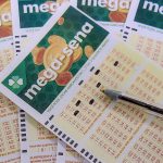 Mega-Sena acumula para R$ 135 milhões; confira as dezenas sorteadas