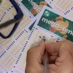 Mega-Sena hoje (18) com prêmio de 45 milhões: veja como jogar online e o valor do rendimento mensal do prêmio