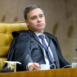 Mendonça dá ‘aula’ a Moraes após ministro errar conta no STF Digital