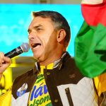 Datafolha decide não errar sozinho e repete números da Quaest: Flávio 51%, Lula 49%
