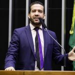 Deputado André Janones é internado na UTI após episódio de arritmia cardíaca