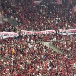 Torcidas gritam coro ‘Ei, Lula, vai tomar…’ em dia de Fla X Flu, e ainda protestam contra fim das bets