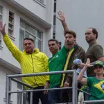 Quatro integrantes da família Bolsonaro são eleitos para o Congresso